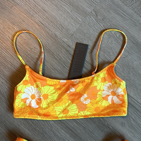 Orange floral Cheeky coverage bottom with top swimsuit set. - Picture 8 of 12